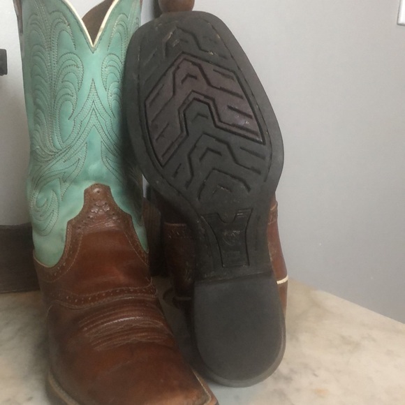 ARIAT Square Toe Cowboy Boots - Picture 7 of 11